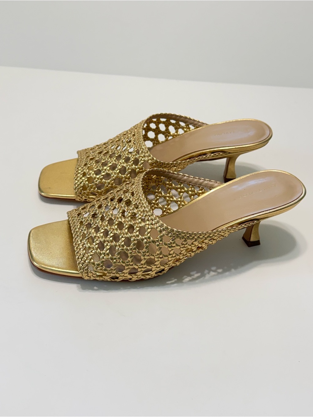 Ann Taylor Gold Woven Leather Kitten Heel Sandals Mule Slides Square Toe Sz 9.5M